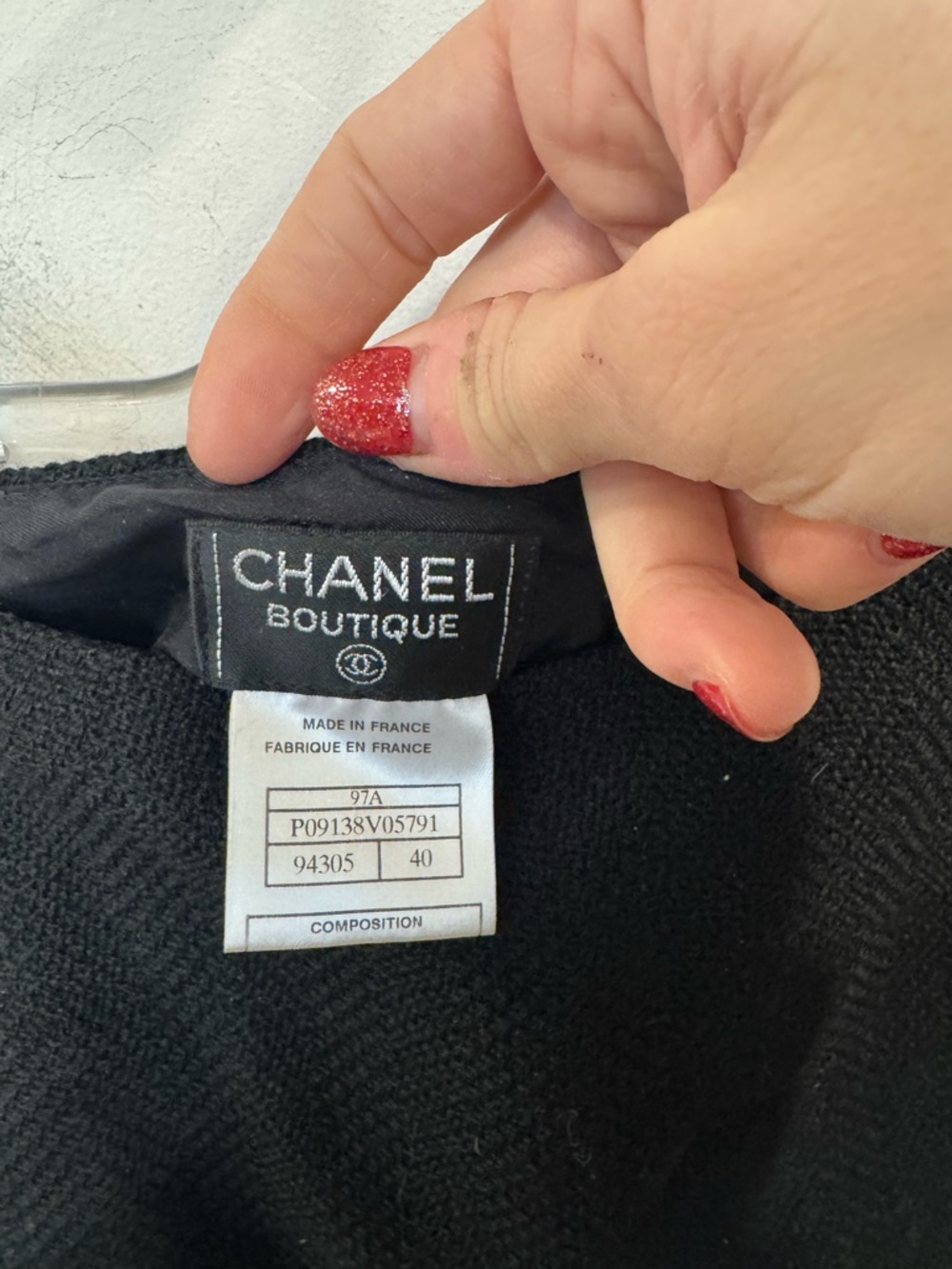 CHANEL Black Textured Pencil Skirt - Picture 2 of 6